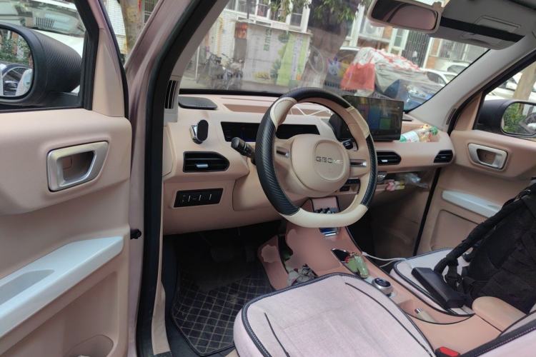 Used Geely Galaxy Panda 2023 Panda Mini 200km Endurance Bear Driver Seat