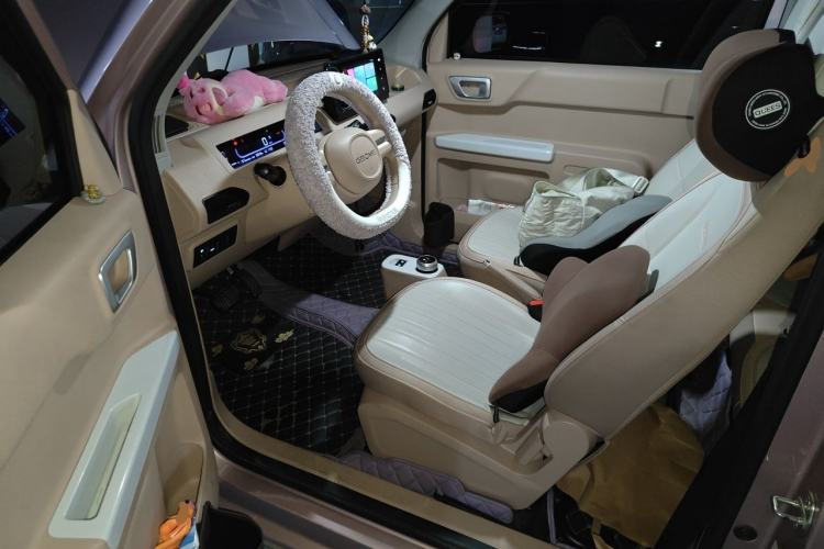 Used Geely Galaxy Panda 2023 Panda Mini 200km Endurance Bear Driver Seat