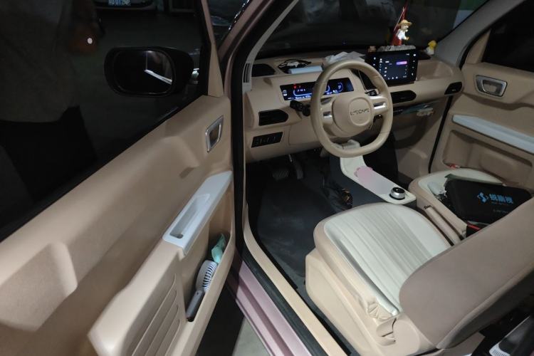 Used Geely Galaxy Panda 2023 Panda Mini 200km Endurance Bear Driver Seat