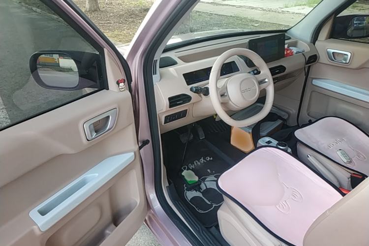 Used Geely Galaxy Panda 2023 Panda Mini 200km Endurance Bear Driver Seat