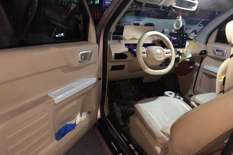 Used Geely Galaxy Panda 2023 Panda Mini 200km Endurance Bear Driver Seat