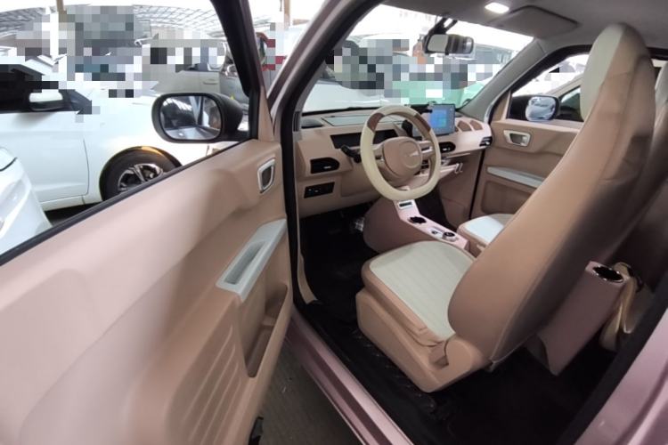 Used Geely Galaxy Panda 2023 Panda Mini 200km Endurance Bear Driver Seat