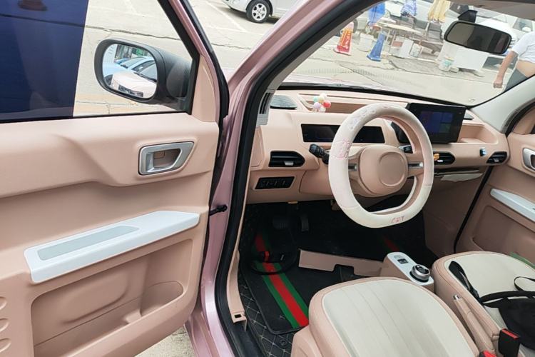 Used Geely Galaxy Panda 2023 Panda Mini 200km Endurance Bear Driver Seat
