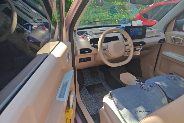 Used Geely Galaxy Panda 2023 Panda Mini 200km Endurance Bear Driver Seat