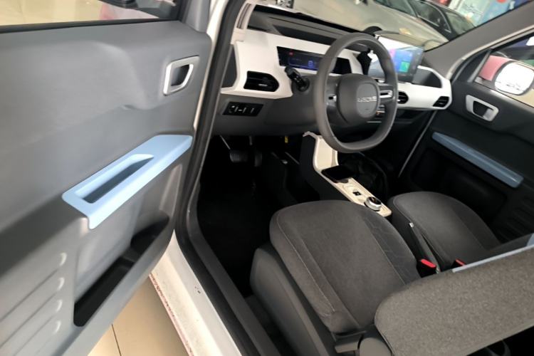 Used Geely Galaxy Panda 2023 Panda Mini 200km Endurance Bear Driver Seat