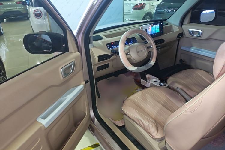Used Geely Galaxy Panda 2023 Panda Mini 200km Endurance Bear Driver Seat