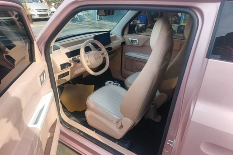 Used Geely Galaxy Panda 2023 Panda Mini 200km Endurance Bear Driver Seat