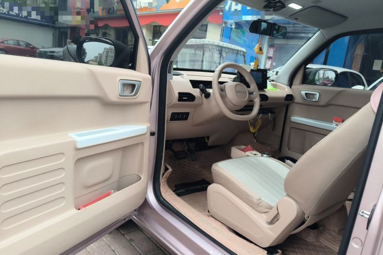 Used Geely Galaxy Panda 2023 Panda Mini 200km Endurance Bear Driver Seat