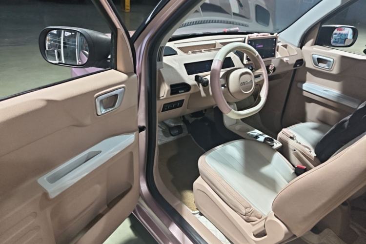 Used Geely Galaxy Panda 2023 Panda Mini 200km Endurance Bear Driver Seat