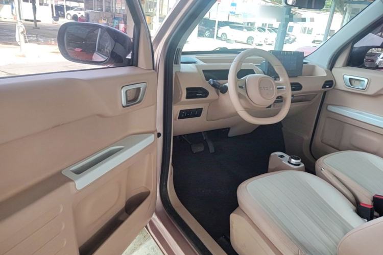 Used Geely Galaxy Panda 2023 Panda Mini 200km "Lucky Duck" Limited Edition – Lucky You! Driver Seat