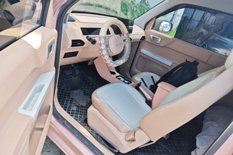 Used Geely Galaxy Panda 2023 Panda Mini 200km Endurance Bear Driver Seat
