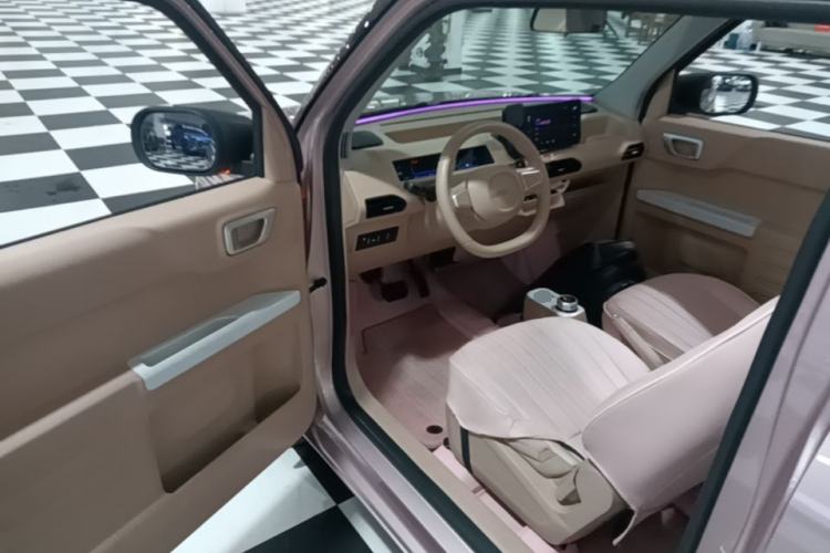 Used Geely Galaxy Panda 2023 Panda Mini 200km Dynamic Bear Driver Seat