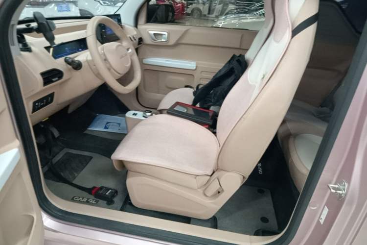 Used Geely Galaxy Panda 2023 Panda Mini 200km Endurance Bear Driver Seat