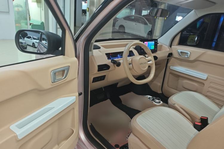 Used Geely Galaxy Panda 2023 Panda Mini 200km Endurance Bear Driver Seat