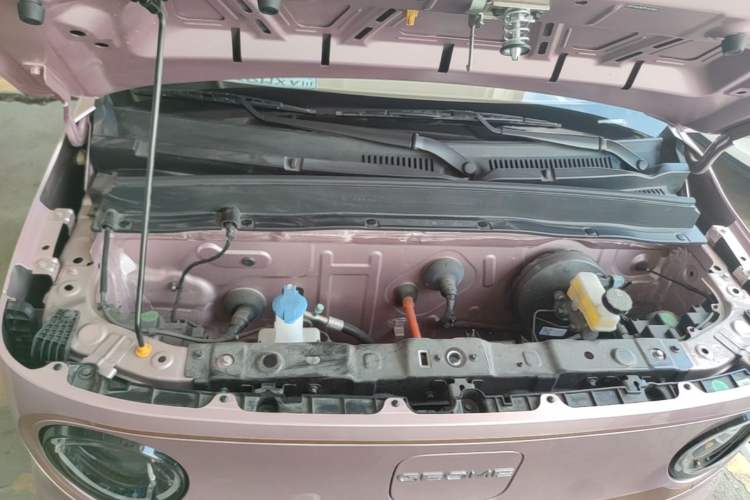 Used Geely Galaxy Panda 2023 Panda Mini 200km Endurance Bear Engine Bay