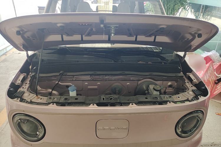 Used Geely Galaxy Panda 2023 Panda Mini 200km Endurance Bear Engine Bay
