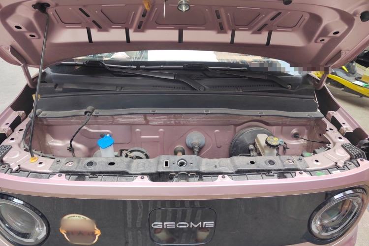 Used Geely Galaxy Panda 2023 Panda Mini 200km Endurance Bear Engine Bay