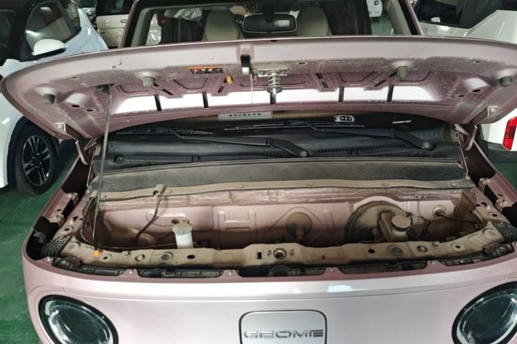Used Geely Galaxy Panda 2023 Panda Mini 200km Endurance Bear Engine Bay