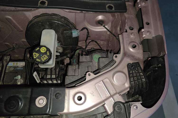 Used Geely Galaxy Panda 2023 Panda Mini 200km Endurance Bear Engine Bay Left