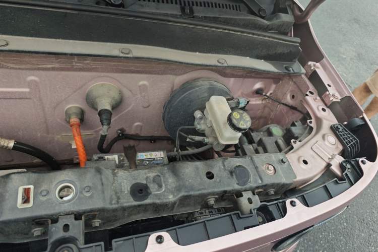 Used Geely Galaxy Panda 2023 Panda Mini 200km Endurance Bear Engine Bay Left