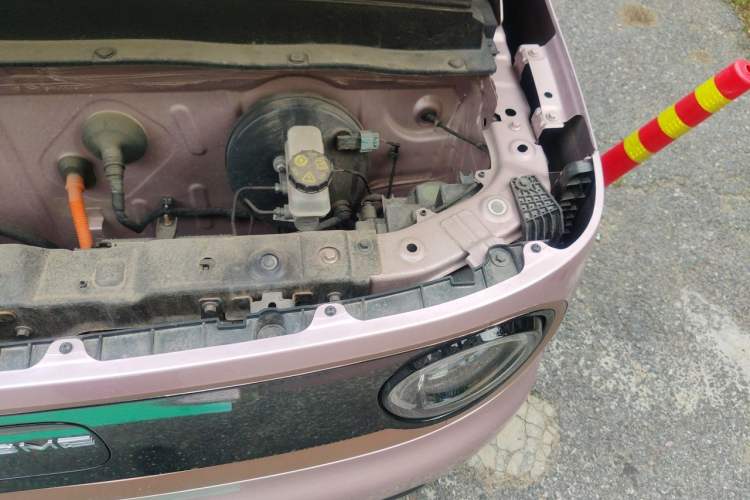Used Geely Galaxy Panda 2023 Panda Mini 200km Endurance Bear Engine Bay Left