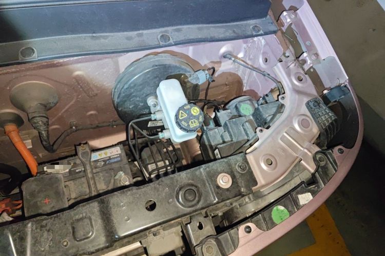 Used Geely Galaxy Panda 2023 Panda Mini 200km Endurance Bear Engine Bay Left