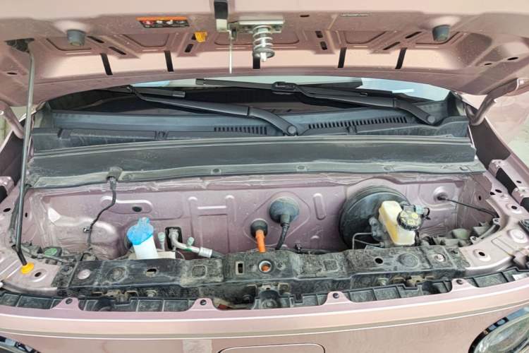 Used Geely Galaxy Panda 2023 Panda Mini 200km "Lucky Duck" Limited Edition – Lucky You! Engine Bay
