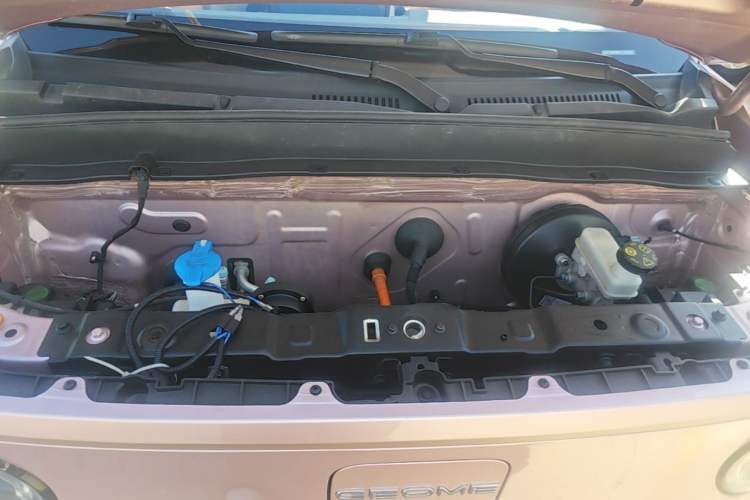 Used Geely Galaxy Panda 2023 Panda Mini 200km Endurance Bear Engine Bay