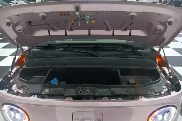 Used Geely Galaxy Panda 2023 Panda Mini 200km Dynamic Bear Engine Bay