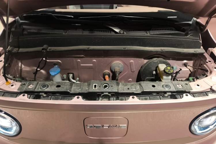 Used Geely Galaxy Panda 2023 Panda Mini 200km Endurance Bear Engine Bay