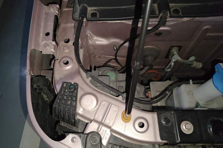 Used Geely Galaxy Panda 2023 Panda Mini 200km Endurance Bear Engine Bay Right