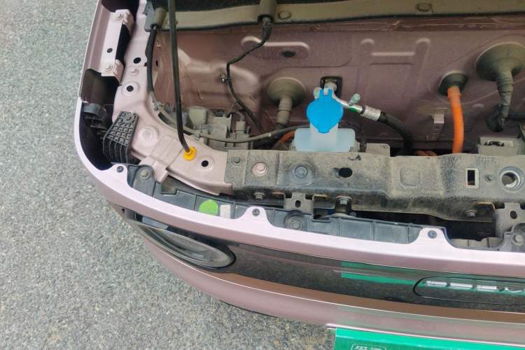 Used Geely Galaxy Panda 2023 Panda Mini 200km Endurance Bear Engine Bay Right