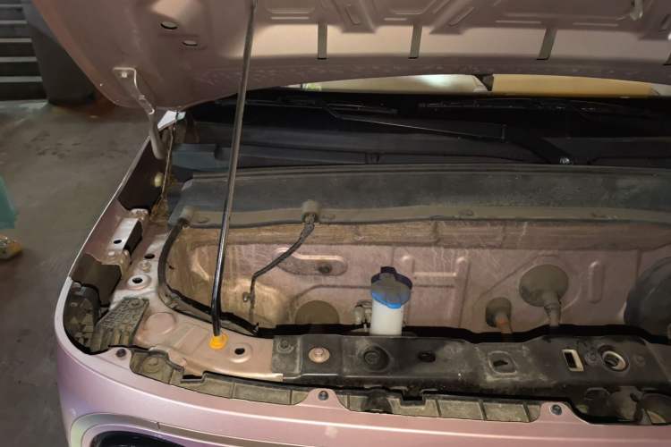 Used Geely Galaxy Panda 2023 Panda Mini 200km Endurance Bear Engine Bay Right