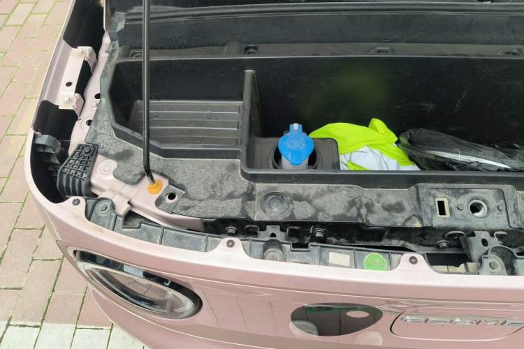 Used Geely Galaxy Panda 2023 Panda Mini 200km Endurance Bear Engine Bay Right