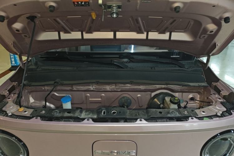 Used Geely Galaxy Panda 2023 Panda Mini 200km Endurance Bear Engine Bay