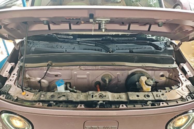 Used Geely Galaxy Panda 2023 Panda Mini 200km Endurance Bear Engine Bay