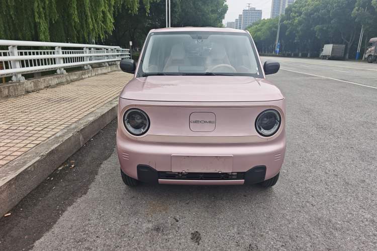 Used Geely Galaxy Panda 2023 Panda Mini 200km Endurance Bear Exterior 1