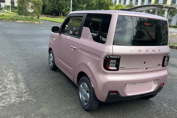 Used Geely Galaxy Panda 2023 Panda Mini 200km Endurance Bear Exterior 1