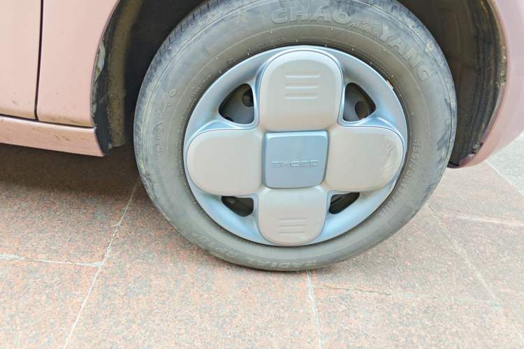 Used Geely Galaxy Panda 2023 Panda Mini 200km Endurance Bear Exterior 1