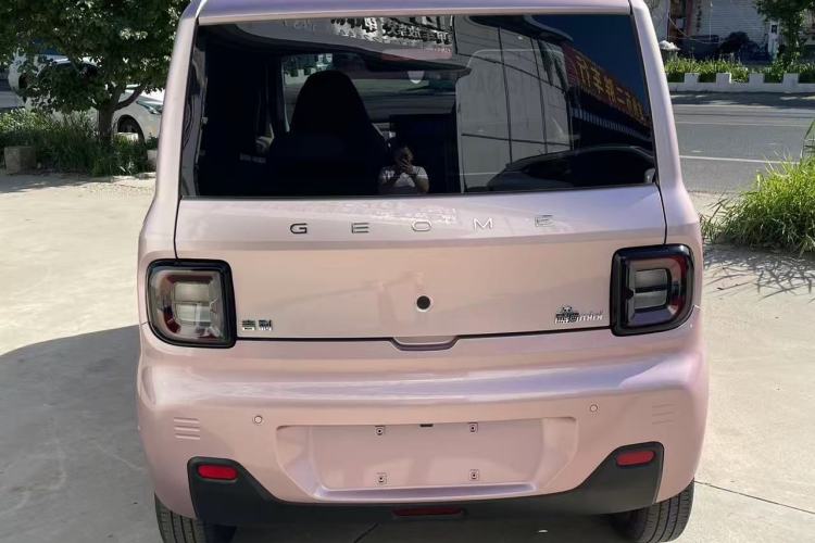 Used Geely Galaxy Panda 2023 Panda Mini 200km Endurance Bear Exterior 2