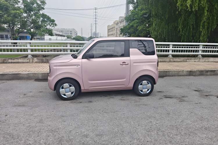 Used Geely Galaxy Panda 2023 Panda Mini 200km Endurance Bear Exterior 3