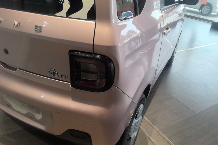 Used Geely Galaxy Panda 2023 Panda Mini 200km Endurance Bear Exterior 3