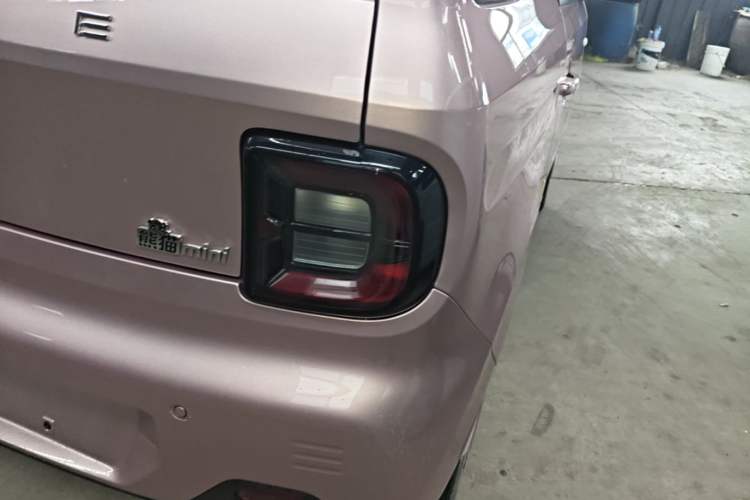 Used Geely Galaxy Panda 2023 Panda Mini 200km Endurance Bear Exterior 3