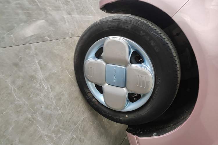 Used Geely Galaxy Panda 2023 Panda Mini 200km Endurance Bear Exterior 4