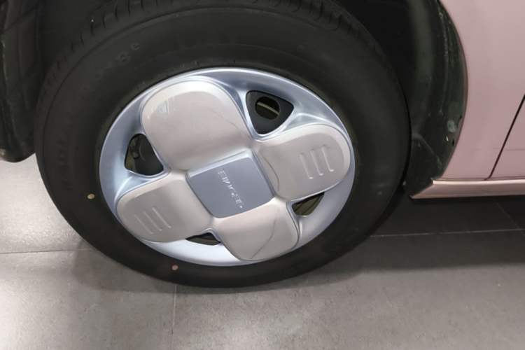 Used Geely Galaxy Panda 2023 Panda Mini 200km Endurance Bear Exterior 4