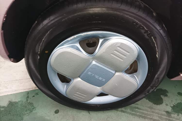 Used Geely Galaxy Panda 2023 Panda Mini 200km Endurance Bear Exterior 4