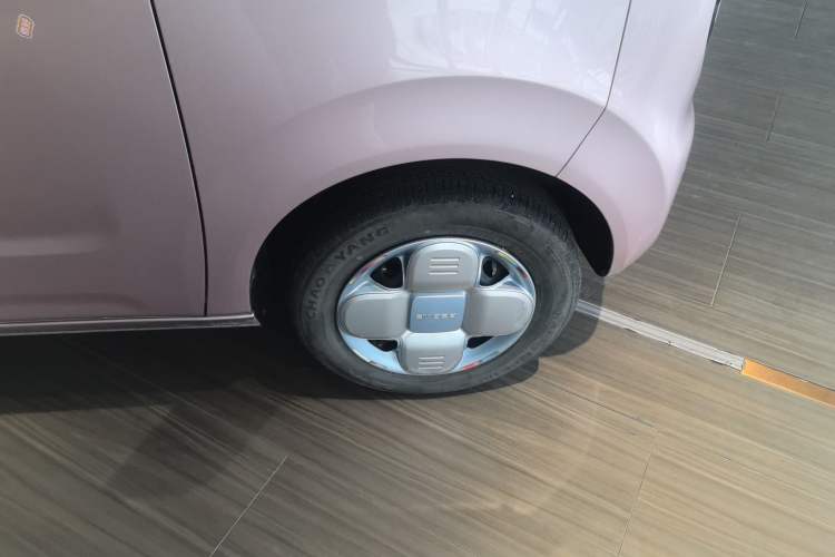 Used Geely Galaxy Panda 2023 Panda Mini 200km Endurance Bear Exterior 5