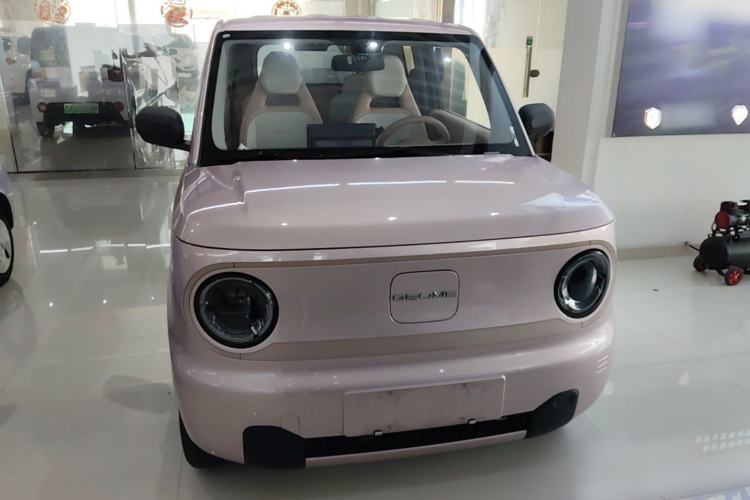 Used Geely Galaxy Panda 2023 Panda Mini 200km Endurance Bear Front