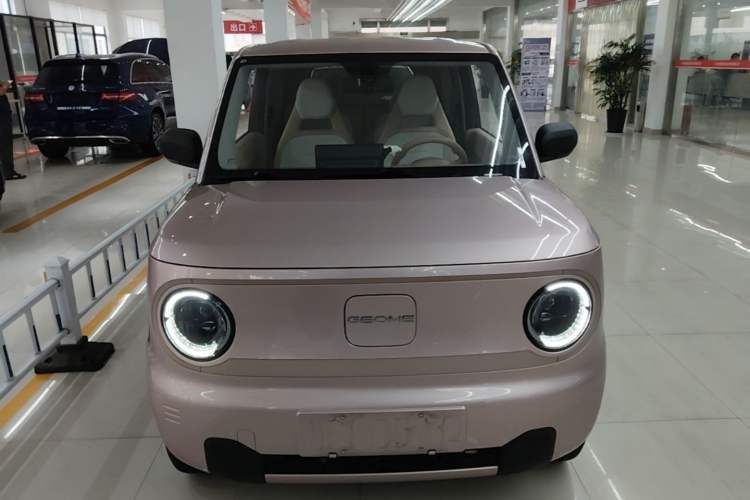 Used Geely Galaxy Panda 2023 Panda Mini 200km Endurance Bear Front