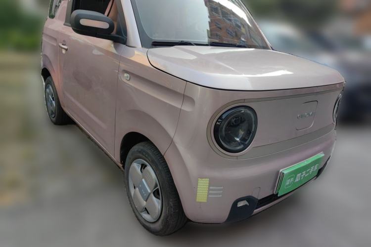 Used Geely Galaxy Panda 2023 Panda Mini 200km Endurance Bear Front Right 45 Deg